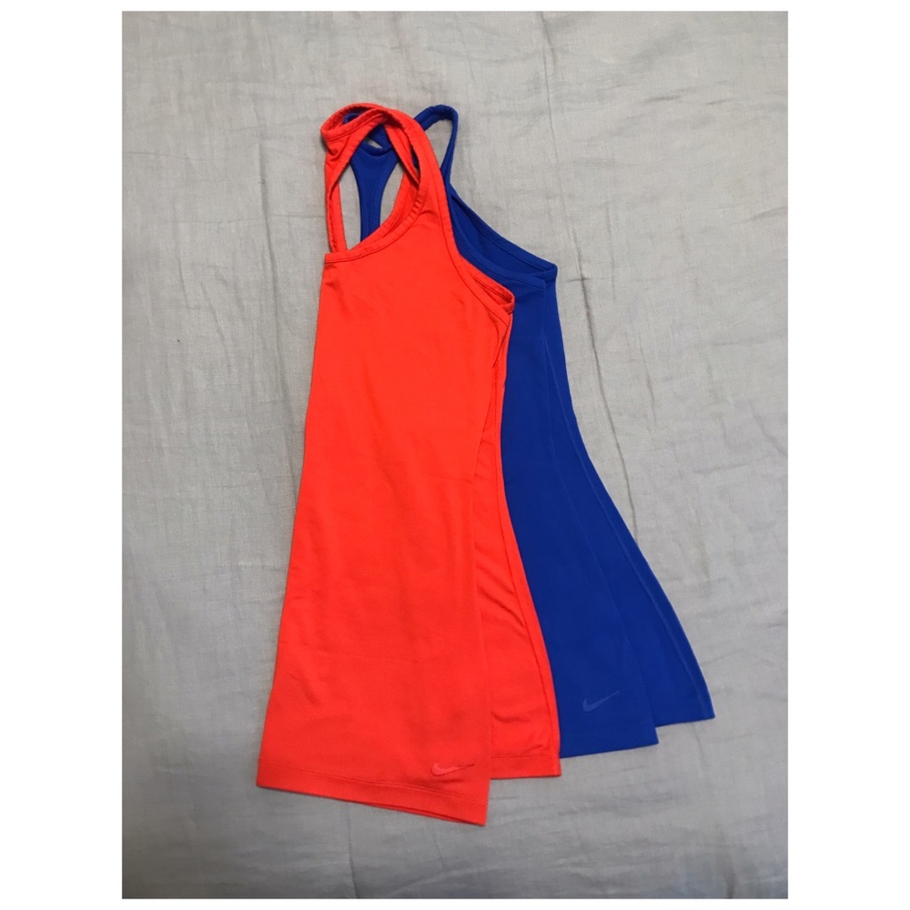 NIKE workout tank bundle